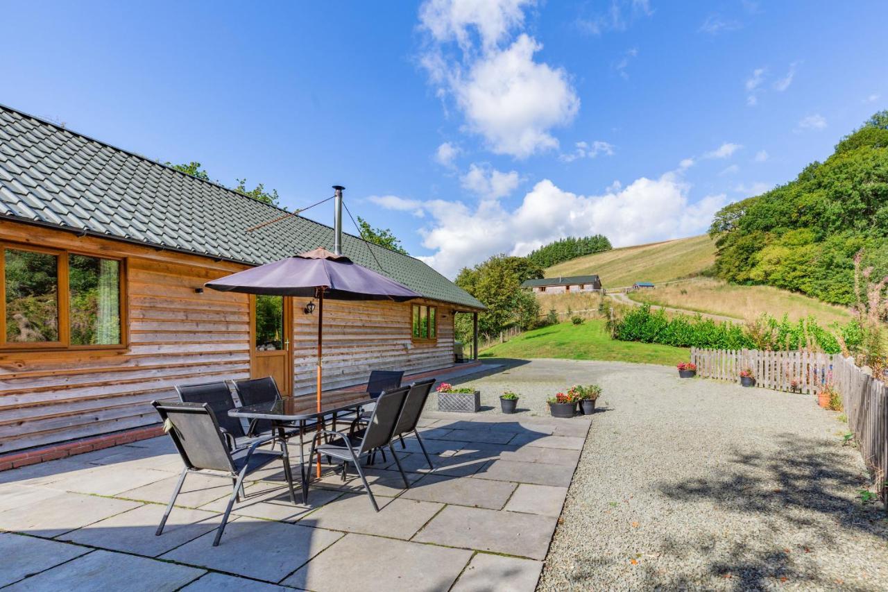Ploony Hill Lodge Bleddfa Eksteriør bilde